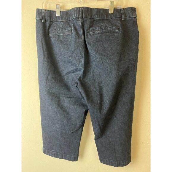 St. John's Bay Dark Wash Sz 14 Crop Capri Chino Style Jeans - Picture 4 of 8